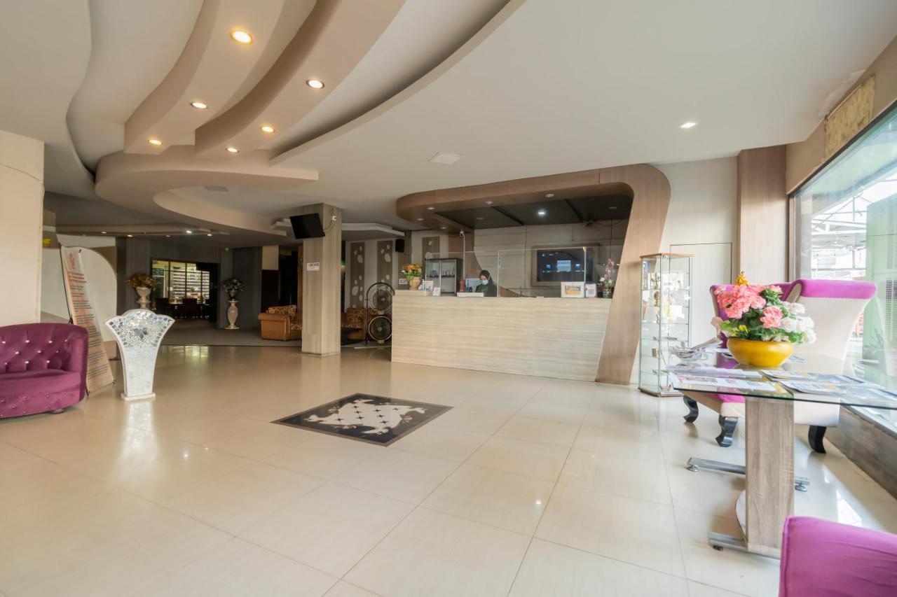 فندق أو واي أو 736 بيست سكيب باليمبانغْ المظهر الخارجي الصورة